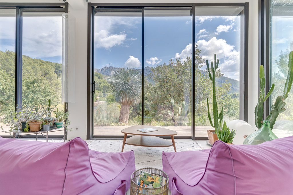 Détails décoratifs d'un intérieur préparé pour la vente